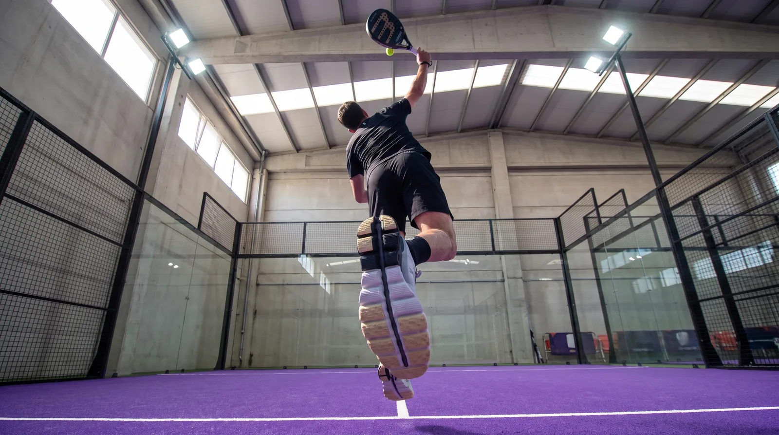 Padel-Match auf einem padelsmart Court